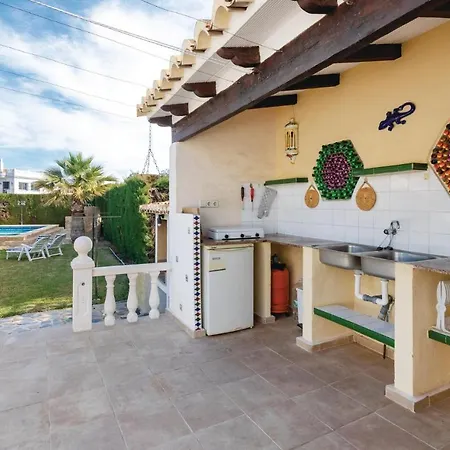 Vakantiehuis Stunning In With Wifi El Campello