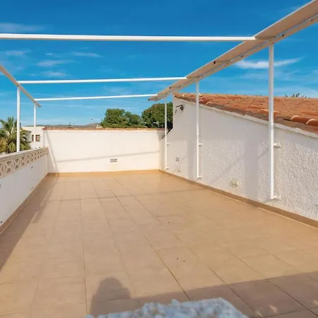 Holiday home Stunning In With Wifi